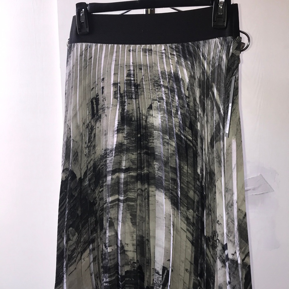 Black and blue tie-dyed apartment nine skirt